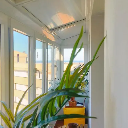 Coqueto ático Con Espectacular Terraza Apartamento