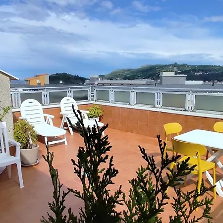 Coqueto Atico Con Espectacular Terraza *