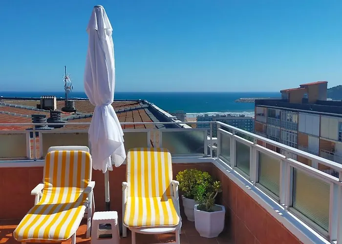 Coqueto ático Con Espectacular Terraza Apartamento